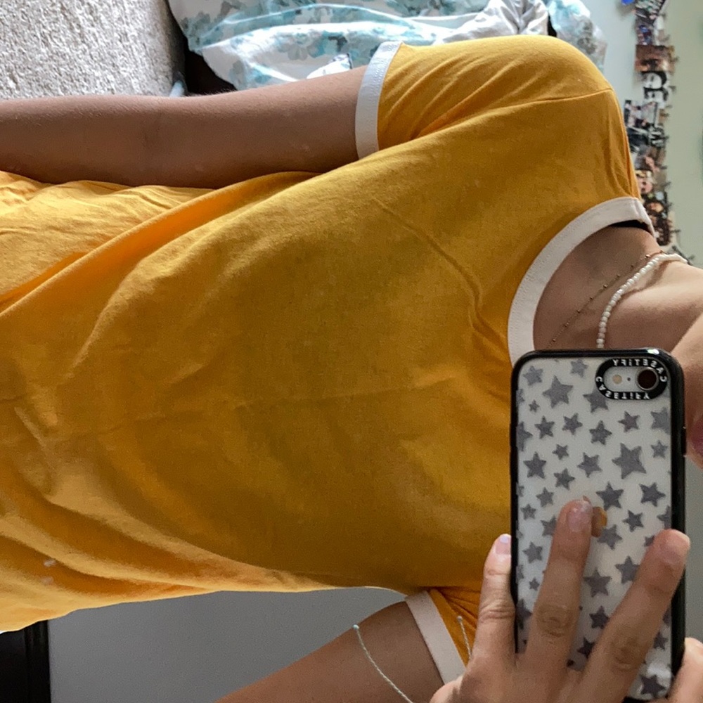 H&M tee